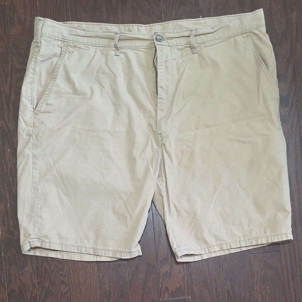 Levi's Men's Khaki Flat Front Shorts